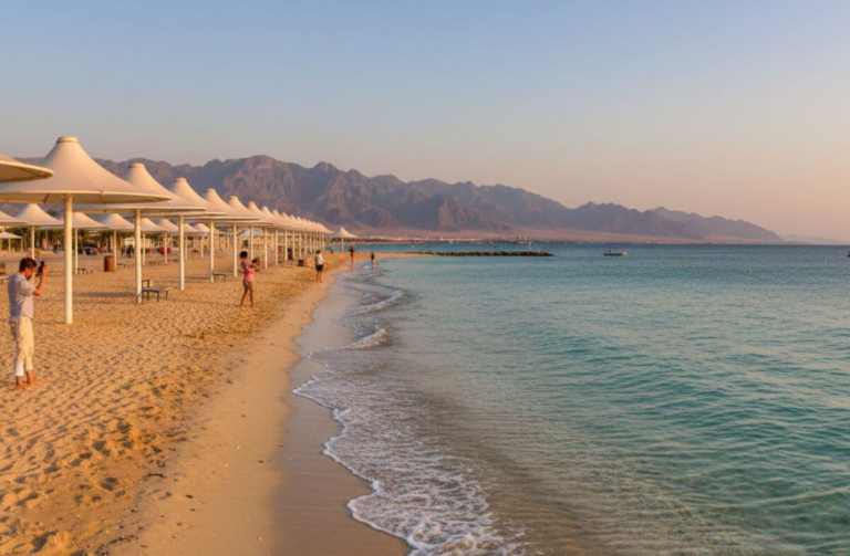 Umbrella Beach Fujairah – Complete Visitor Guide (Location, Timing, Entry & Activities)
